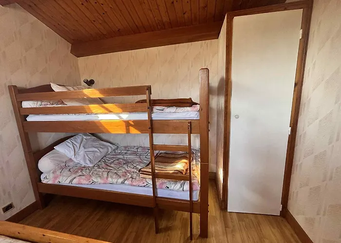 Maison Individuelle Proche Avec Jardin Et Animaux Admis - Fr-1-194-362 *