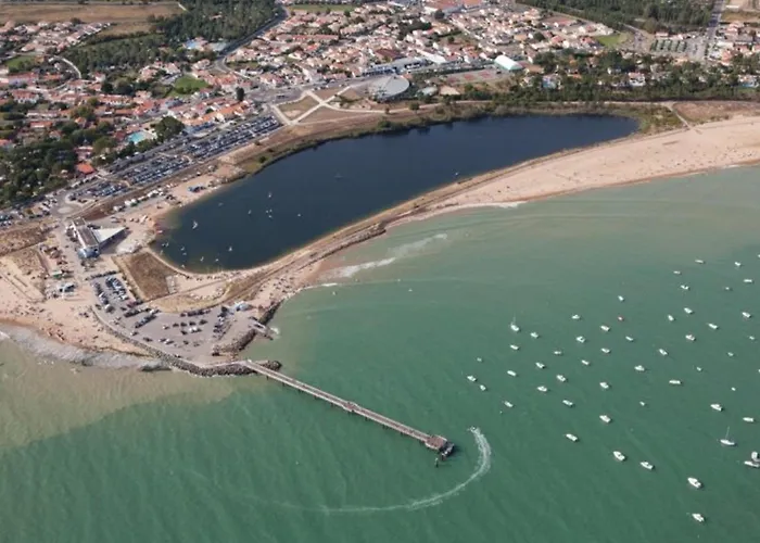 Maison Individuelle Proche Avec Jardin Et Animaux Admis - Fr-1-194-362 *